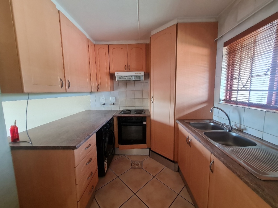 2 Bedroom Property for Sale in Dowerglen Gauteng