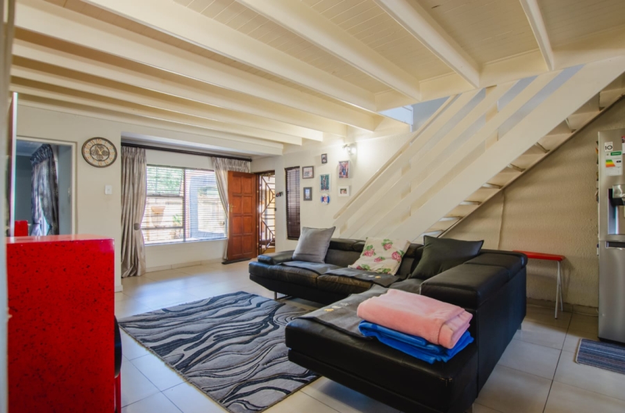 5 Bedroom Property for Sale in Eden Glen Gauteng