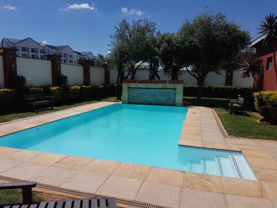 1 Bedroom Property for Sale in Greenstone Hill Gauteng