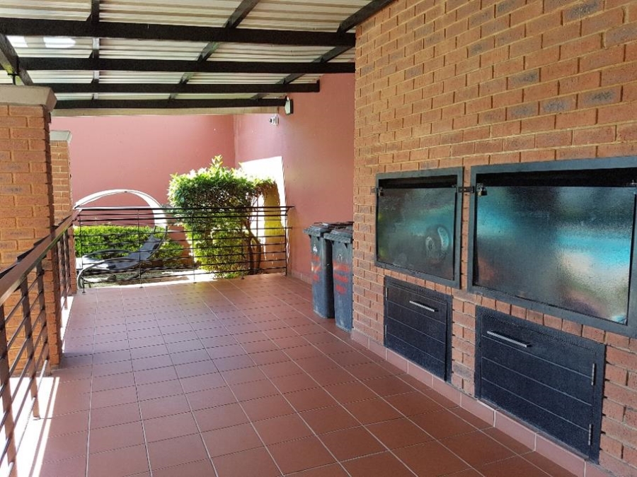 1 Bedroom Property for Sale in Greenstone Hill Gauteng