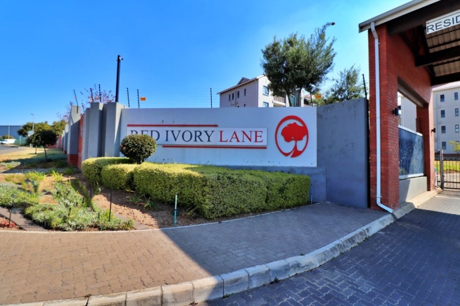 1 Bedroom Property for Sale in Modderfontein Gauteng
