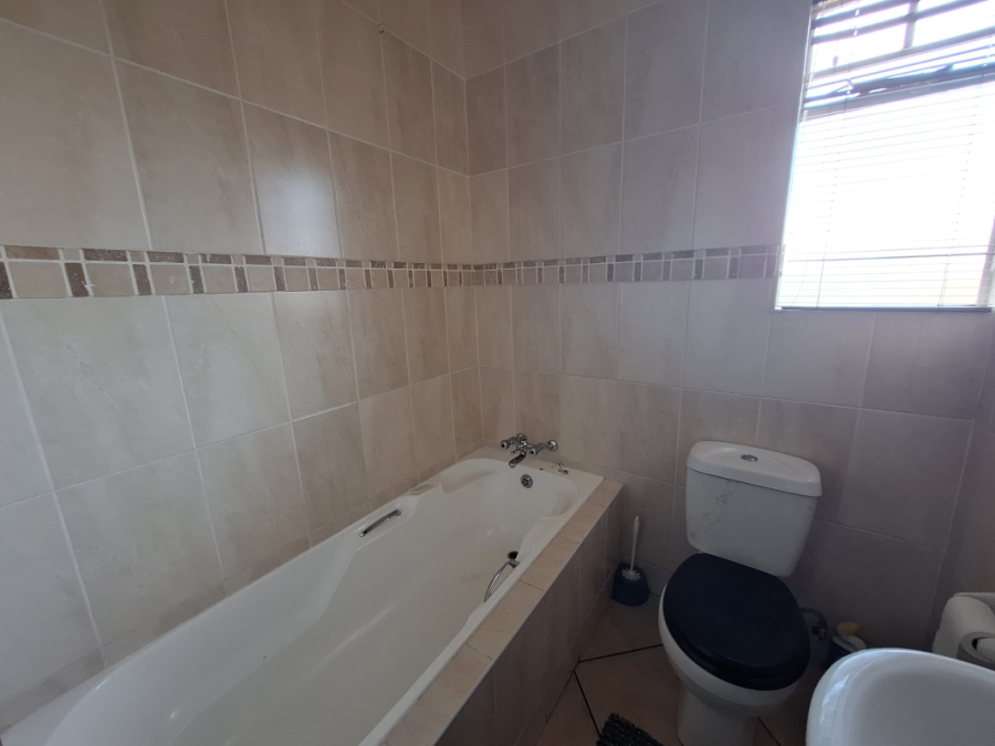 2 Bedroom Property for Sale in Eden Glen Gauteng