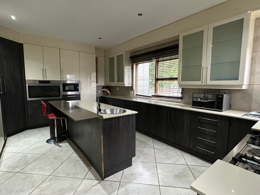 To Let 5 Bedroom Property for Rent in Isandovale Gauteng