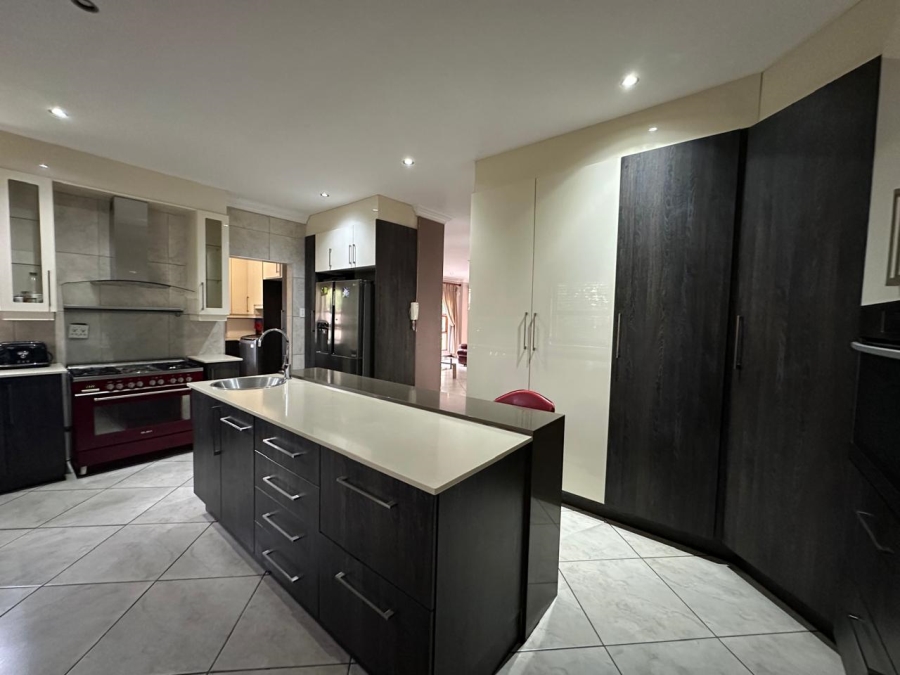 To Let 5 Bedroom Property for Rent in Isandovale Gauteng