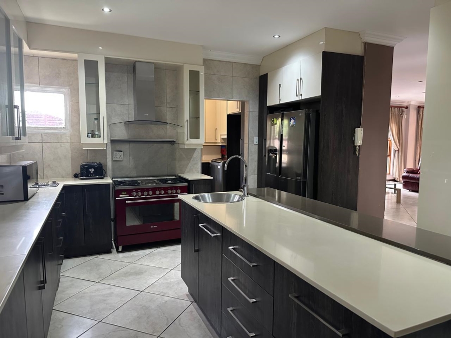 To Let 5 Bedroom Property for Rent in Isandovale Gauteng