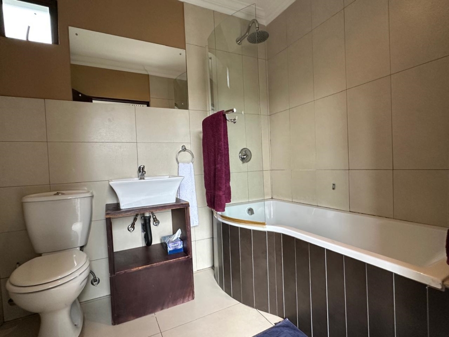 To Let 5 Bedroom Property for Rent in Isandovale Gauteng