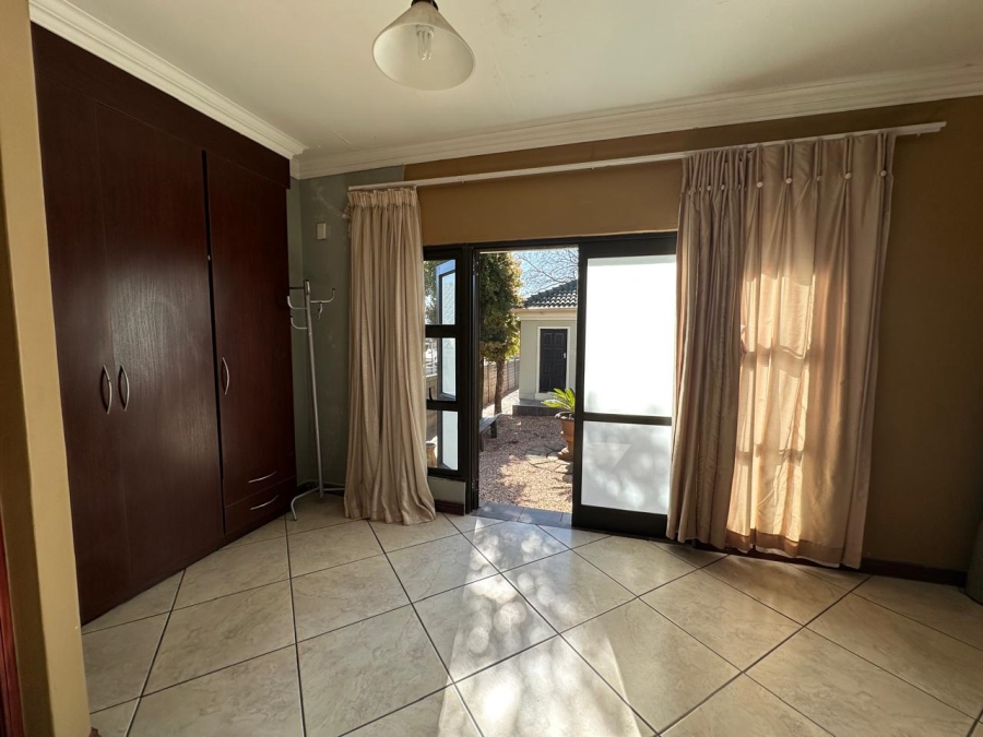 To Let 5 Bedroom Property for Rent in Isandovale Gauteng