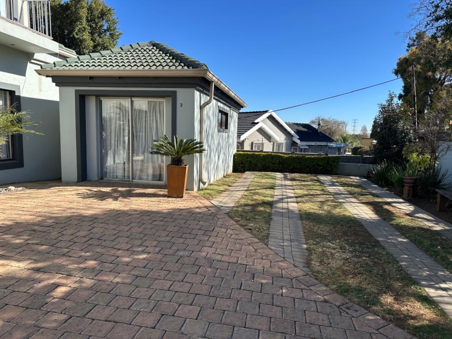 To Let 5 Bedroom Property for Rent in Isandovale Gauteng