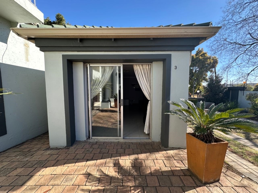 To Let 5 Bedroom Property for Rent in Isandovale Gauteng