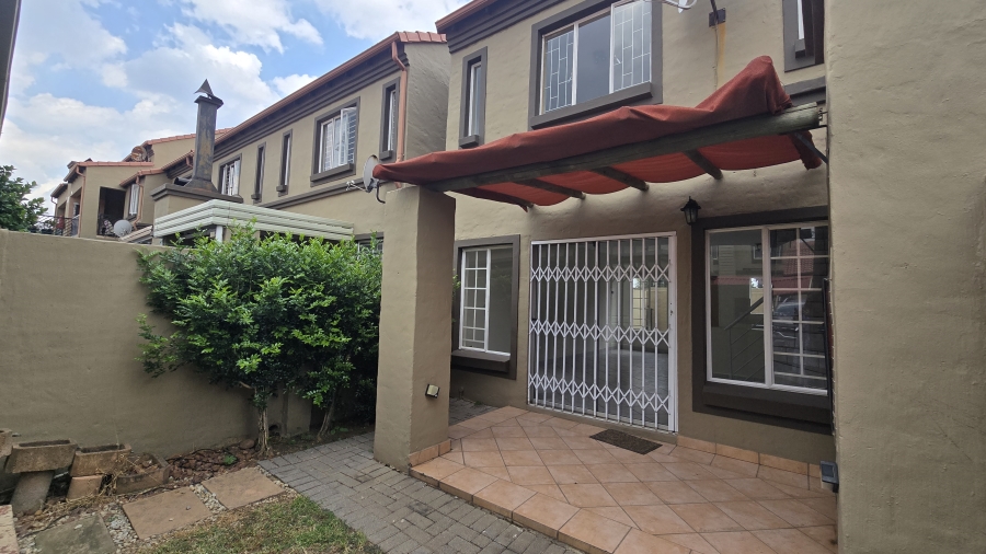 To Let 2 Bedroom Property for Rent in Eden Glen Gauteng