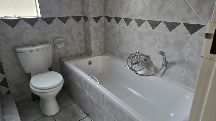 To Let 2 Bedroom Property for Rent in Eden Glen Gauteng