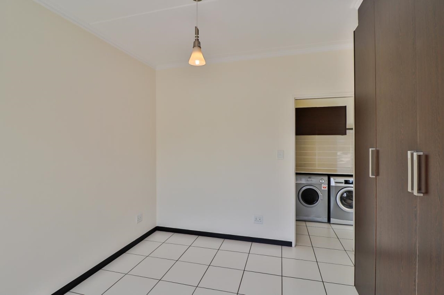 To Let 1 Bedroom Property for Rent in Greenstone Hill Gauteng