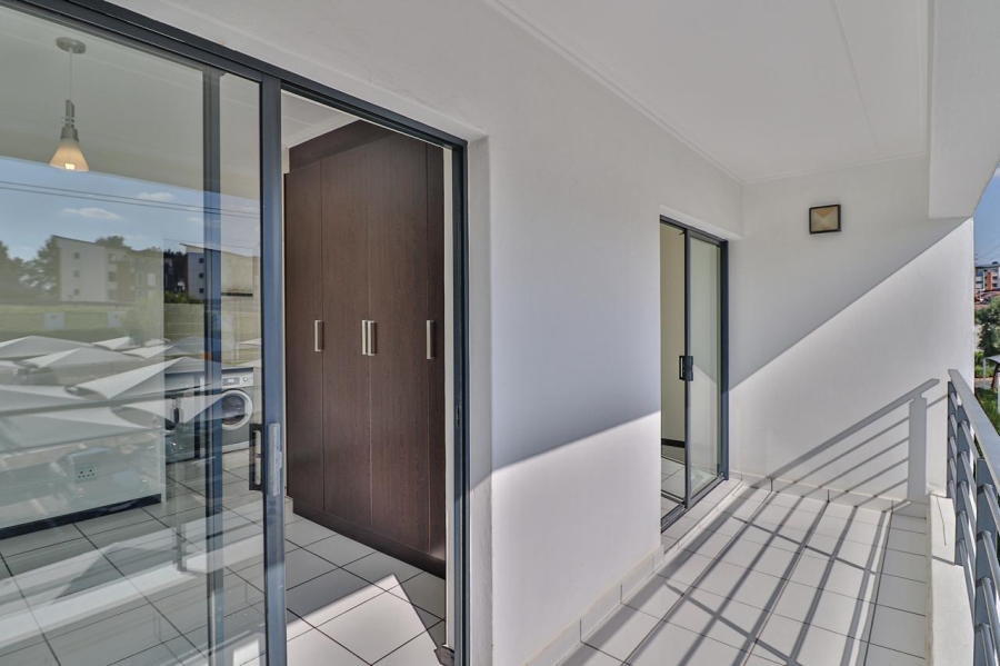 To Let 1 Bedroom Property for Rent in Greenstone Hill Gauteng