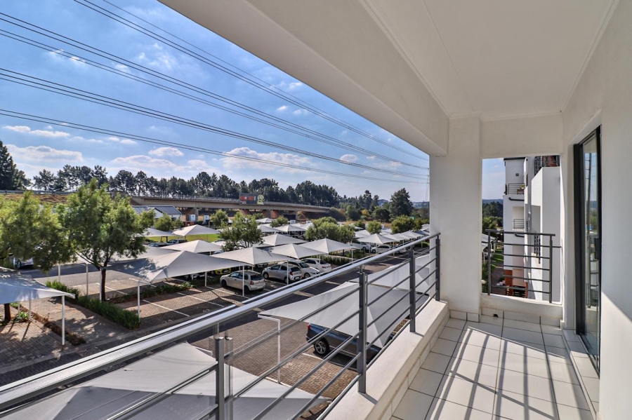 To Let 1 Bedroom Property for Rent in Greenstone Hill Gauteng