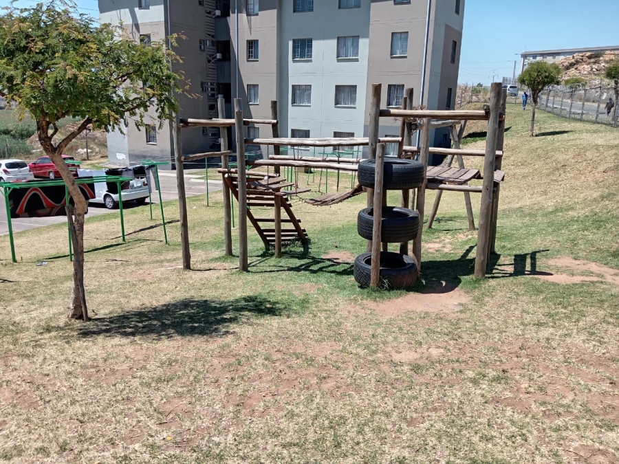 2 Bedroom Property for Sale in Fleurhof Gauteng