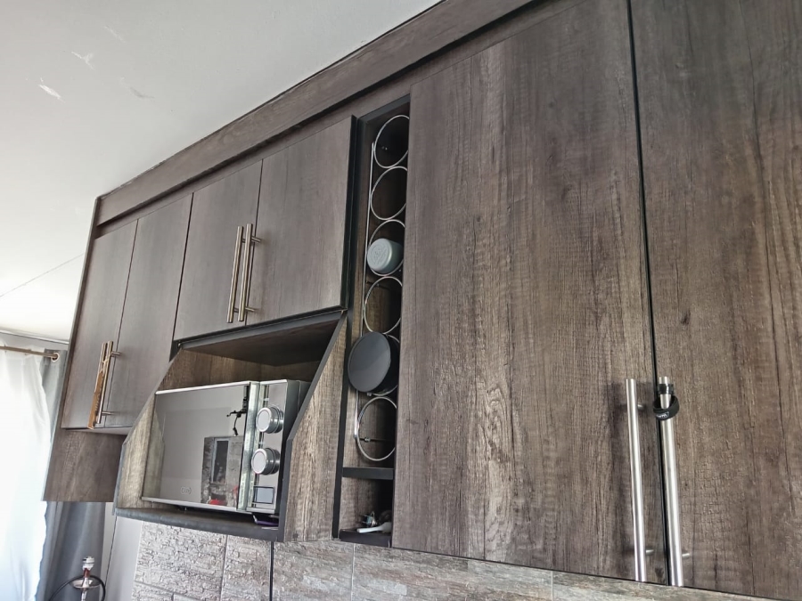 2 Bedroom Property for Sale in Fleurhof Gauteng