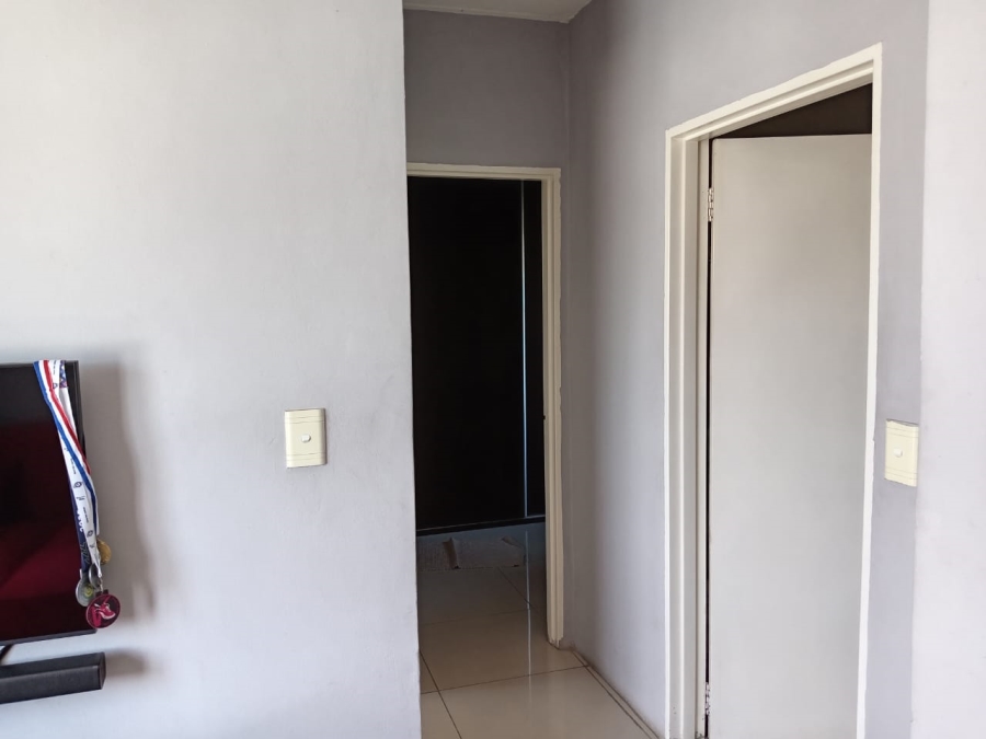 2 Bedroom Property for Sale in Fleurhof Gauteng