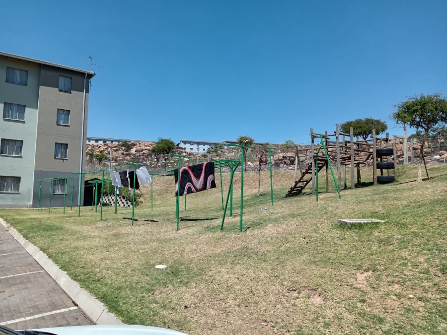 2 Bedroom Property for Sale in Fleurhof Gauteng