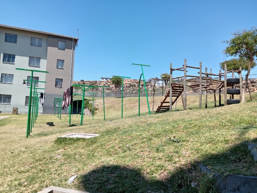 2 Bedroom Property for Sale in Fleurhof Gauteng