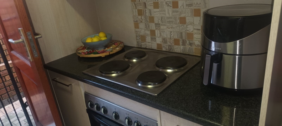 To Let 3 Bedroom Property for Rent in Chancliff A H Gauteng