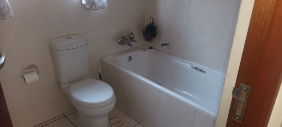 To Let 3 Bedroom Property for Rent in Chancliff A H Gauteng