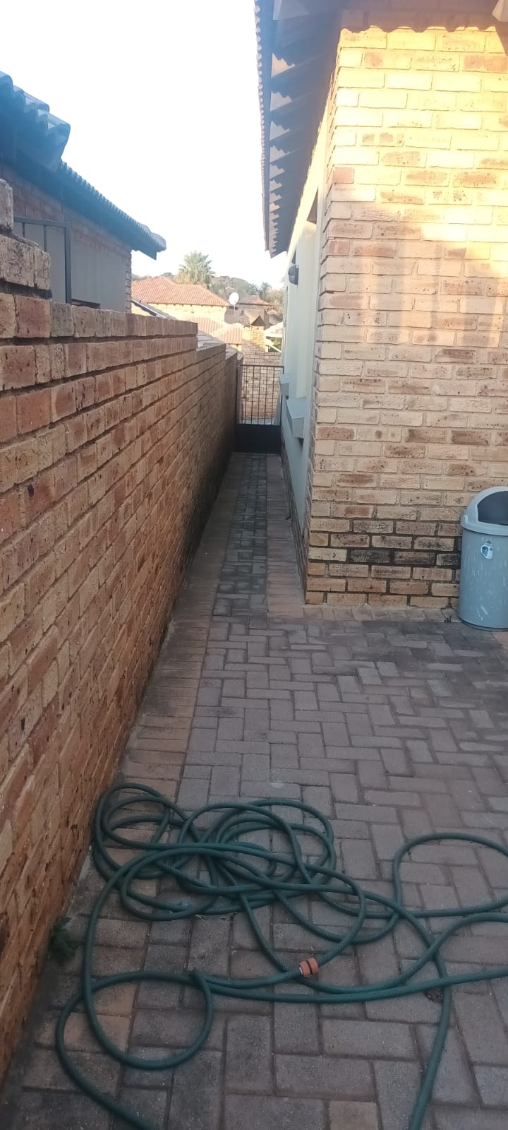 To Let 3 Bedroom Property for Rent in Chancliff A H Gauteng