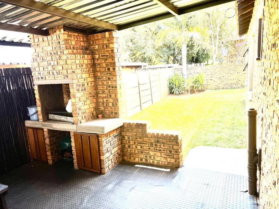 4 Bedroom Property for Sale in Krugersdorp North Gauteng