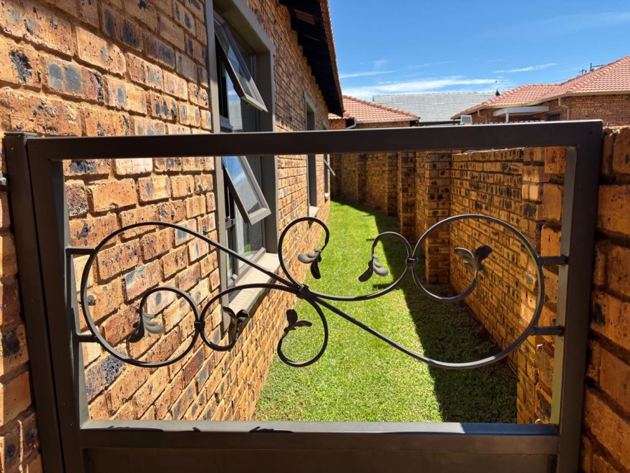4 Bedroom Property for Sale in Krugersdorp North Gauteng
