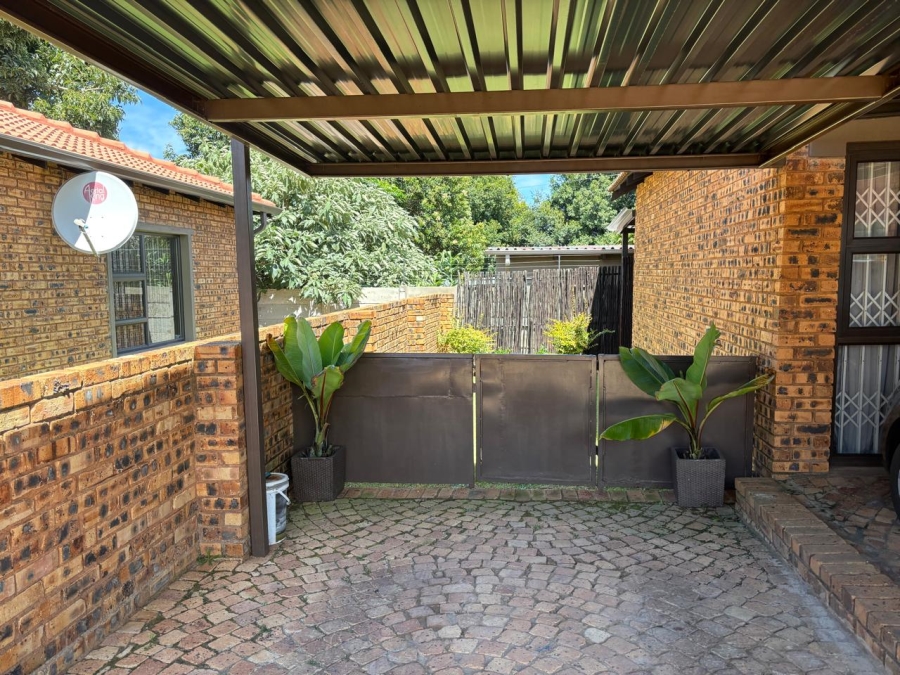 4 Bedroom Property for Sale in Krugersdorp North Gauteng