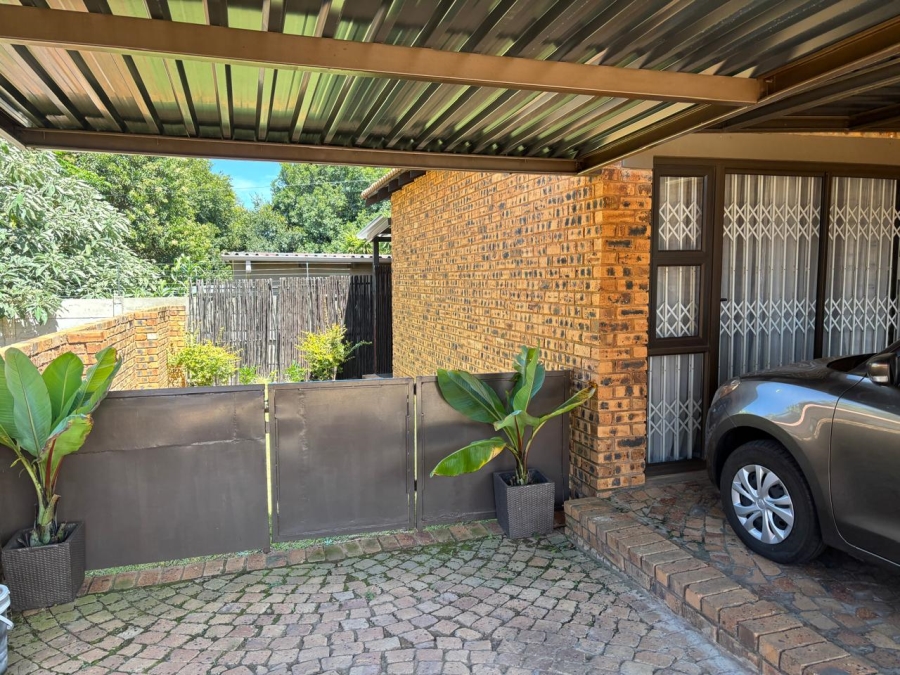 4 Bedroom Property for Sale in Krugersdorp North Gauteng