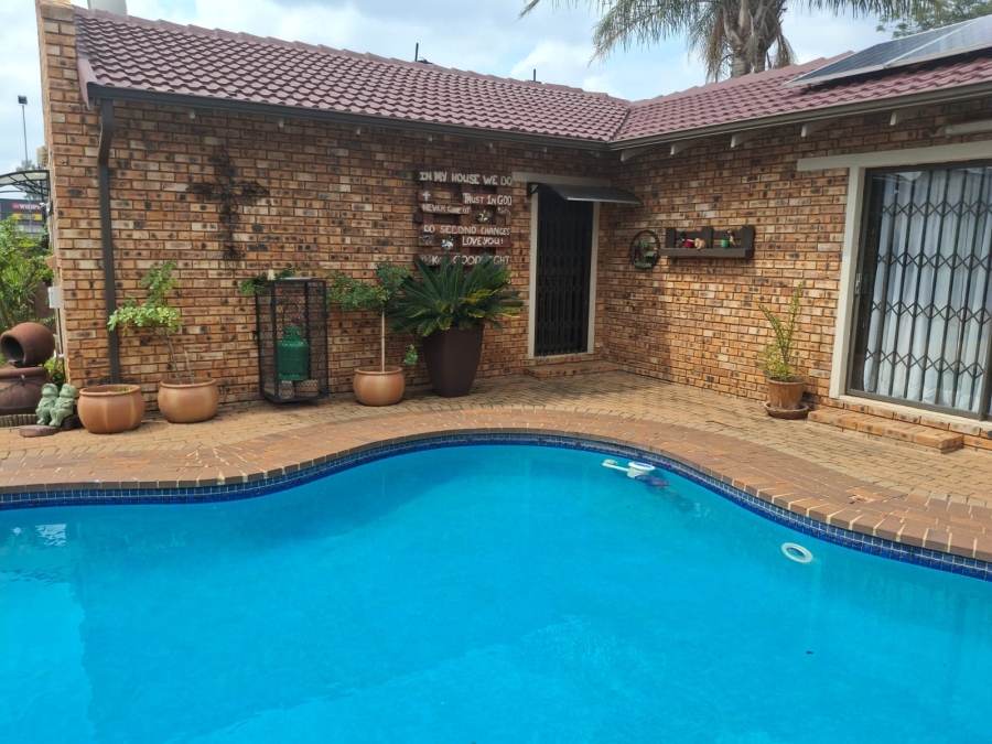 3 Bedroom Property for Sale in Culemborg Park Gauteng