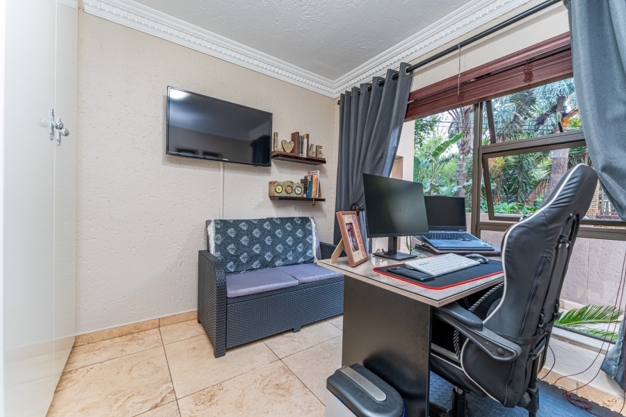 4 Bedroom Property for Sale in Noordheuwel Gauteng