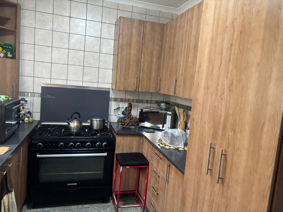 2 Bedroom Property for Sale in Quellerie Park Gauteng