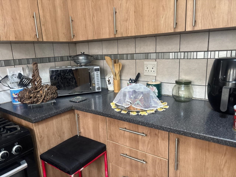 2 Bedroom Property for Sale in Quellerie Park Gauteng