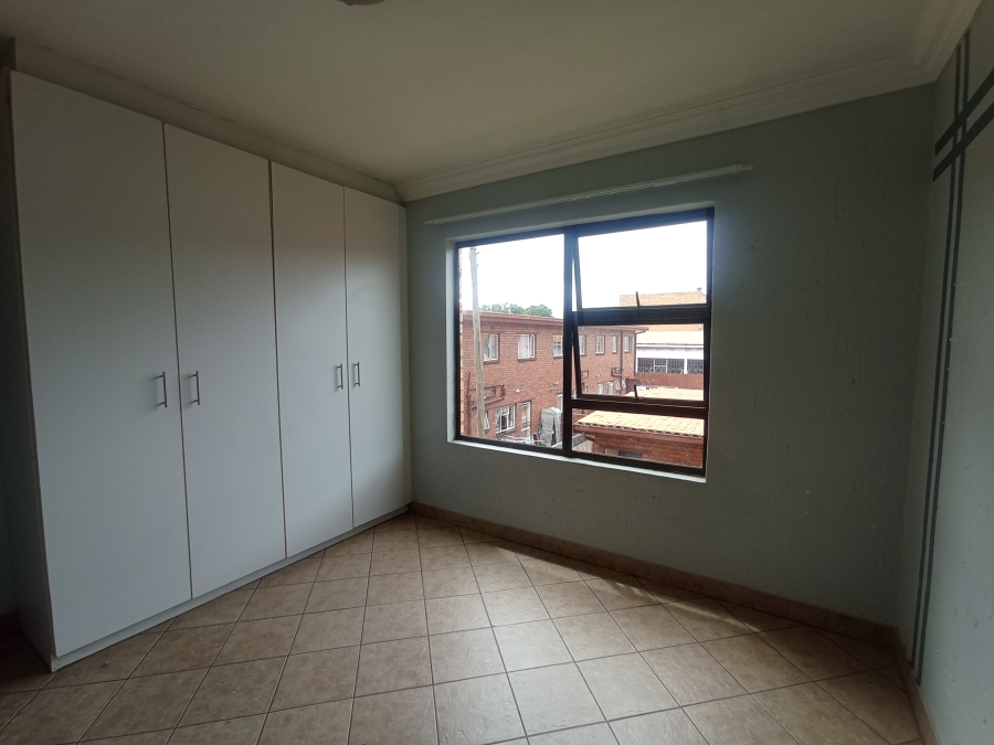 2 Bedroom Property for Sale in Florida Park Gauteng