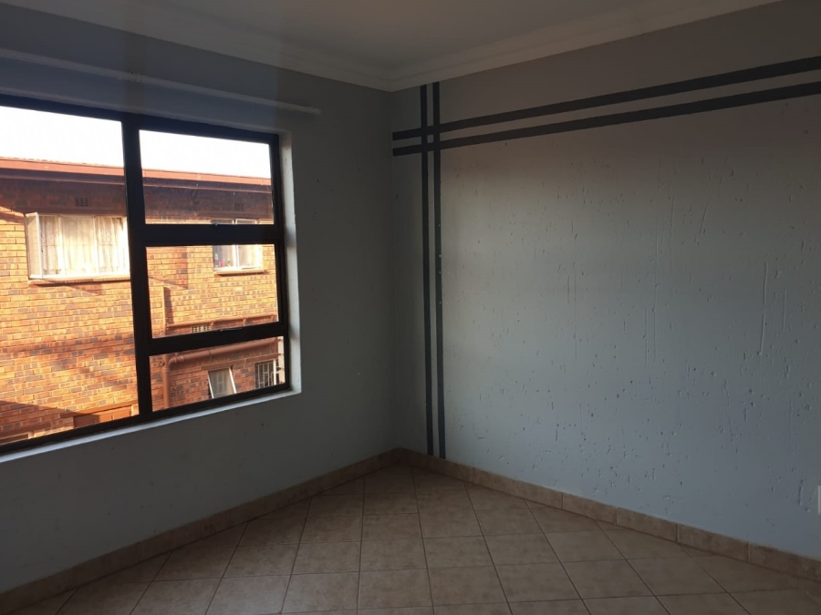 2 Bedroom Property for Sale in Florida Park Gauteng