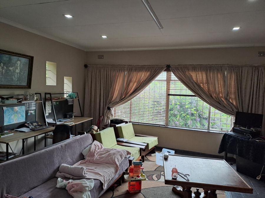 4 Bedroom Property for Sale in Breaunanda Gauteng