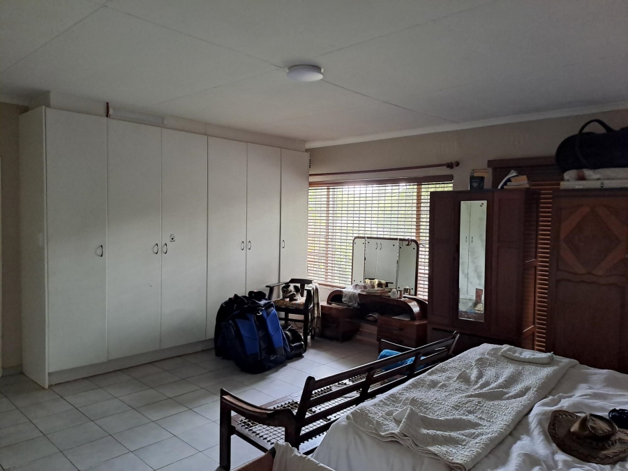 4 Bedroom Property for Sale in Breaunanda Gauteng