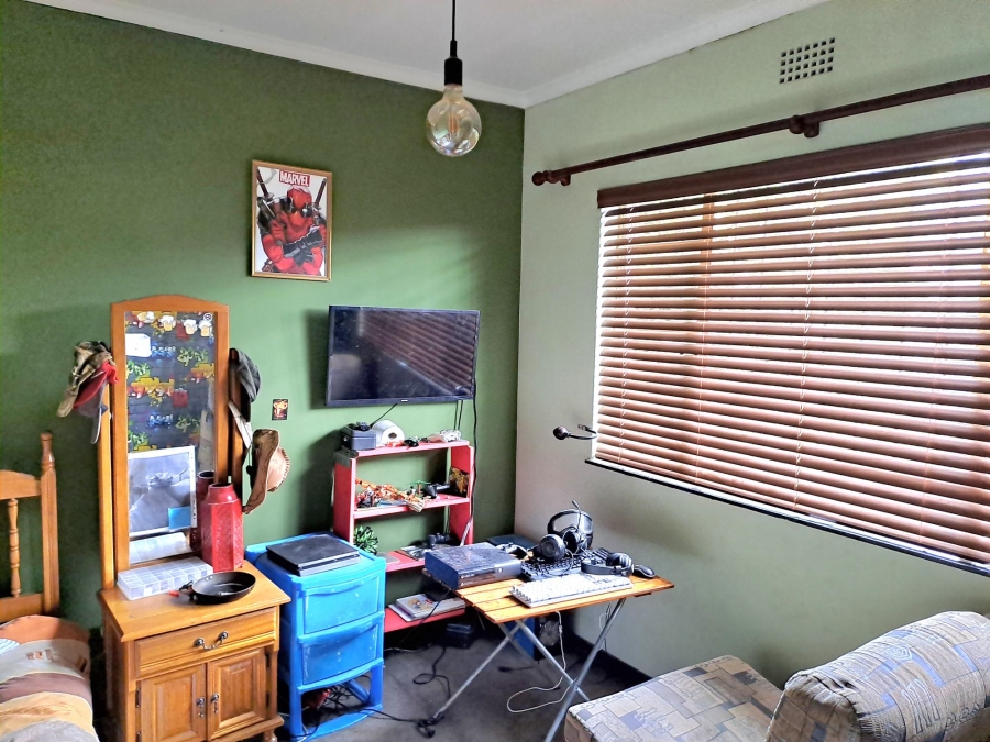 4 Bedroom Property for Sale in Breaunanda Gauteng