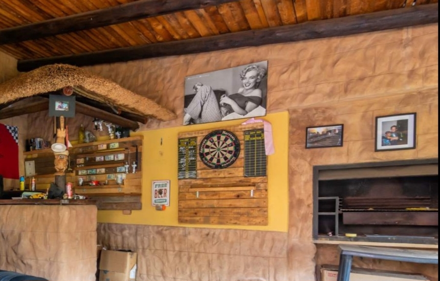 4 Bedroom Property for Sale in Breaunanda Gauteng