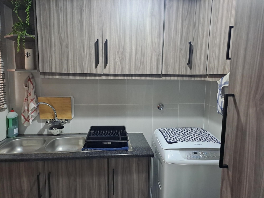 3 Bedroom Property for Sale in Helikonpark Gauteng