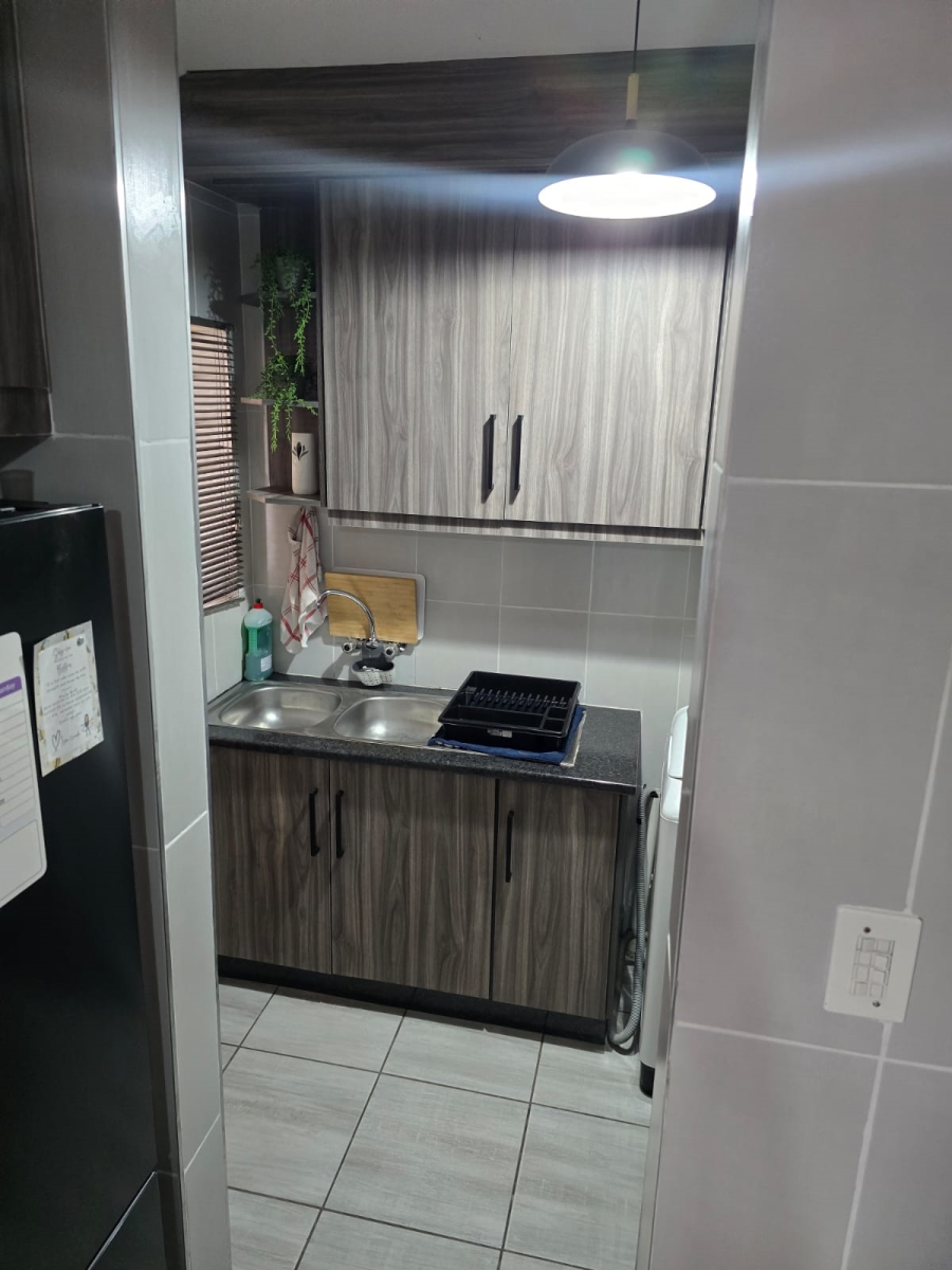 3 Bedroom Property for Sale in Helikonpark Gauteng