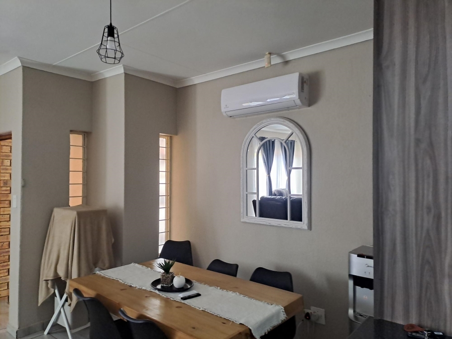 3 Bedroom Property for Sale in Helikonpark Gauteng