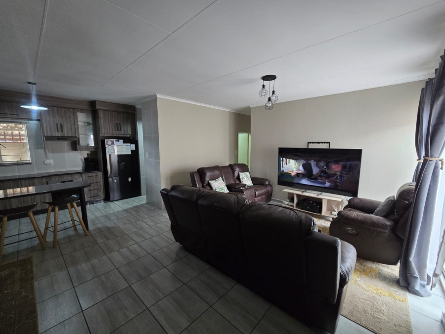 3 Bedroom Property for Sale in Helikonpark Gauteng