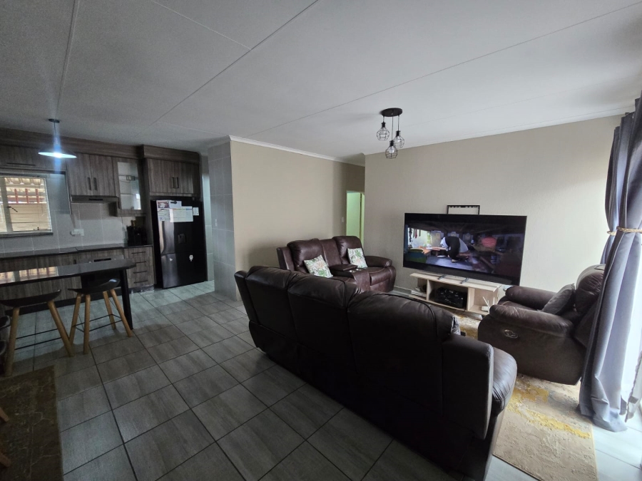 3 Bedroom Property for Sale in Helikonpark Gauteng