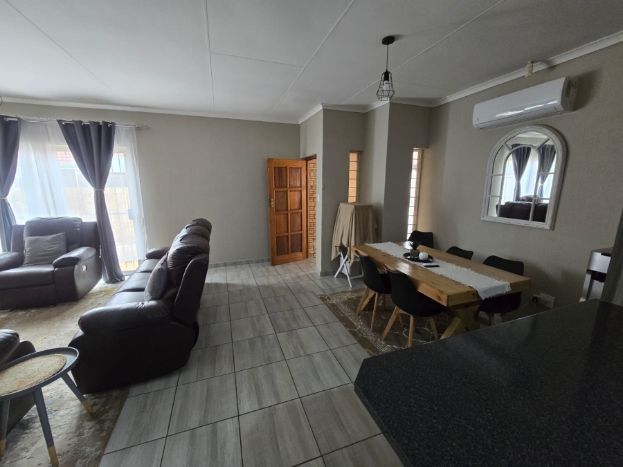 3 Bedroom Property for Sale in Helikonpark Gauteng