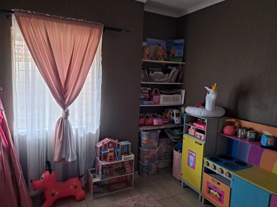 3 Bedroom Property for Sale in Helikonpark Gauteng
