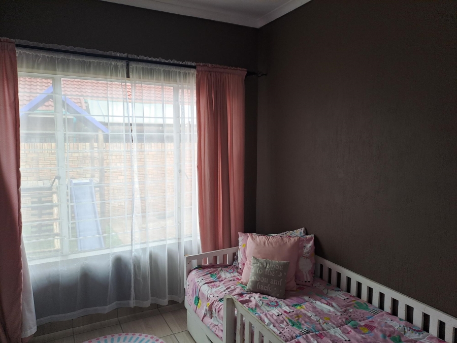 3 Bedroom Property for Sale in Helikonpark Gauteng