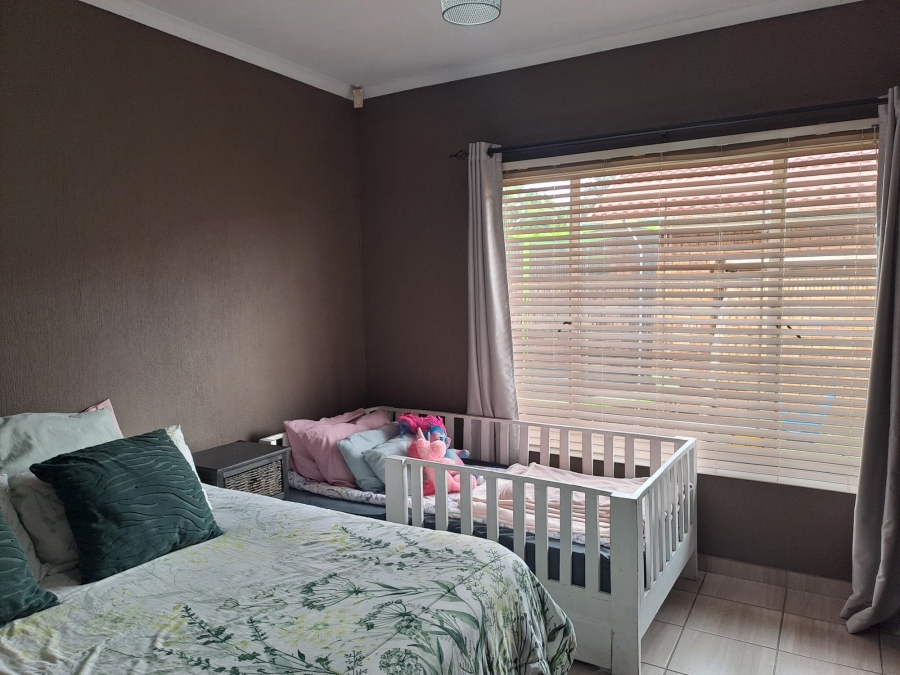 3 Bedroom Property for Sale in Helikonpark Gauteng