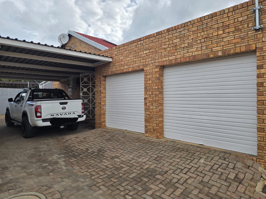 3 Bedroom Property for Sale in Helikonpark Gauteng